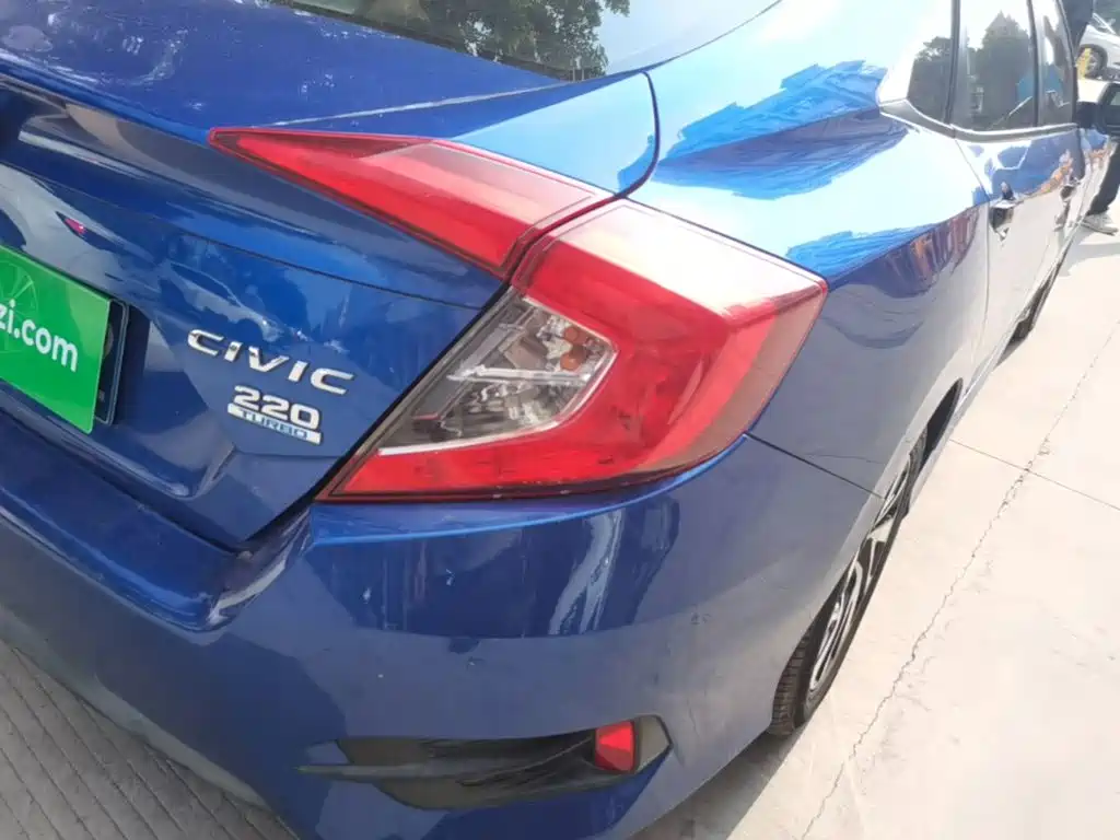 Honda Civic — миниатюра 8