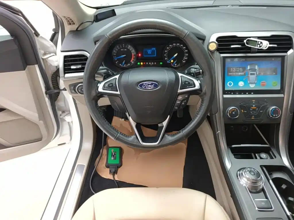Ford Mondeo — миниатюра 11