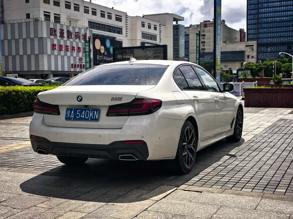 BMW 5 Series (Import) — миниатюра 4