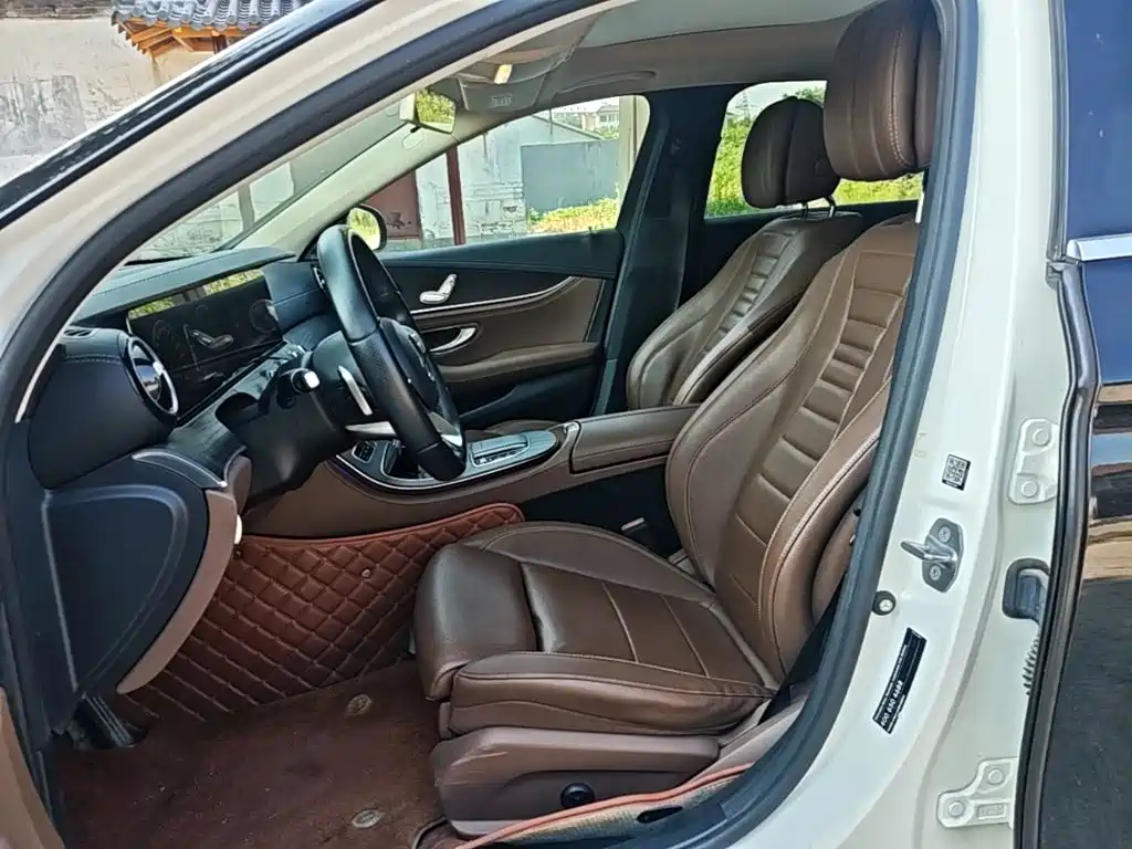Mercedes-Benz E-Class — миниатюра 15