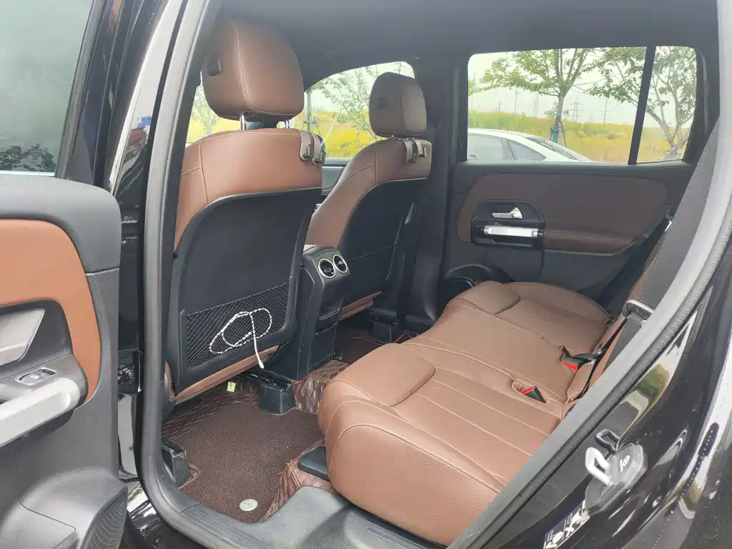 Mercedes-Benz GLB - фото 9