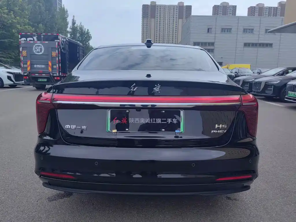 Hongqi H5 PHEV 2025 130