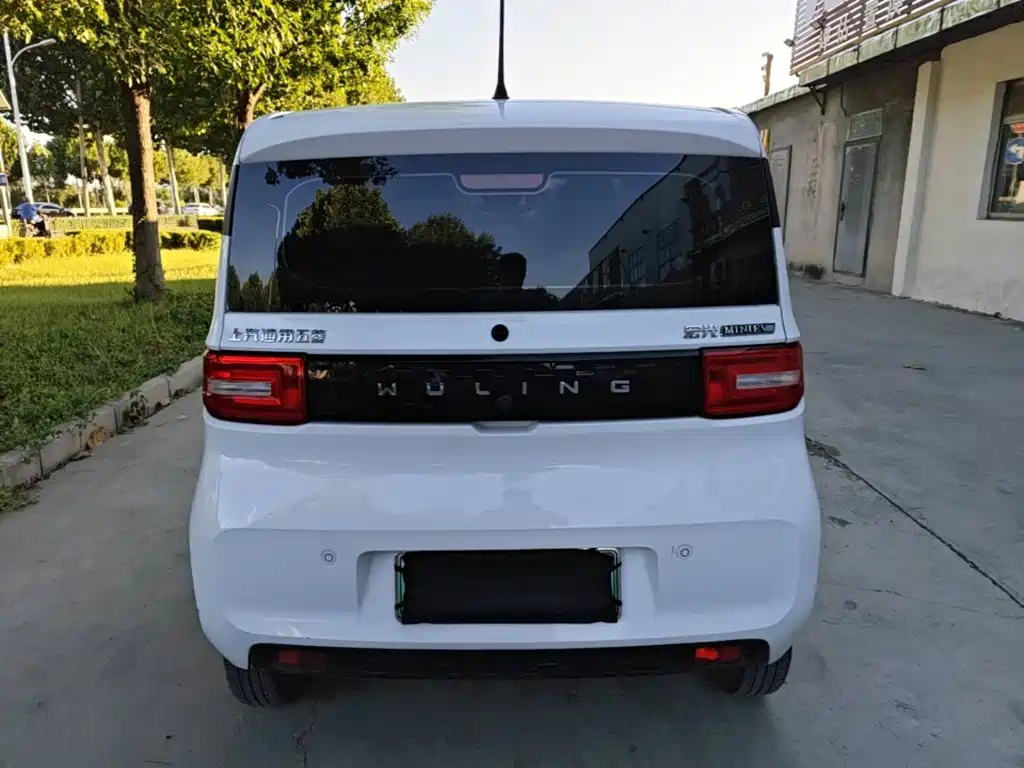 Wuling MINIEV — миниатюра 6