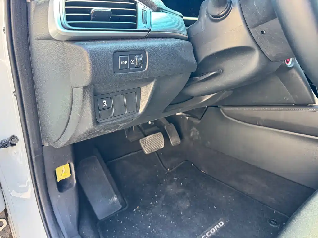 Honda Accord — миниатюра 18