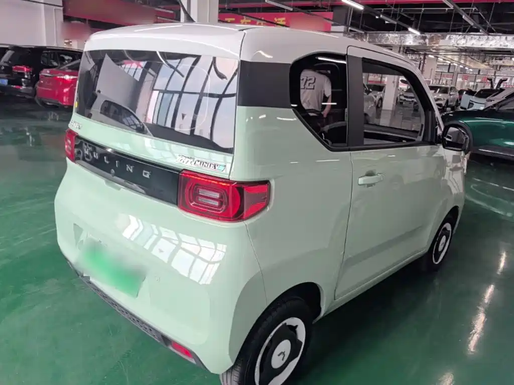 Wuling MINIEV — миниатюра 7