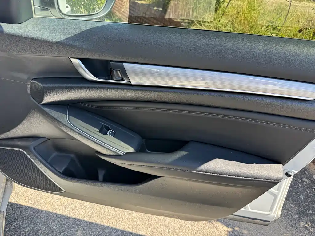 Honda Accord — миниатюра 22