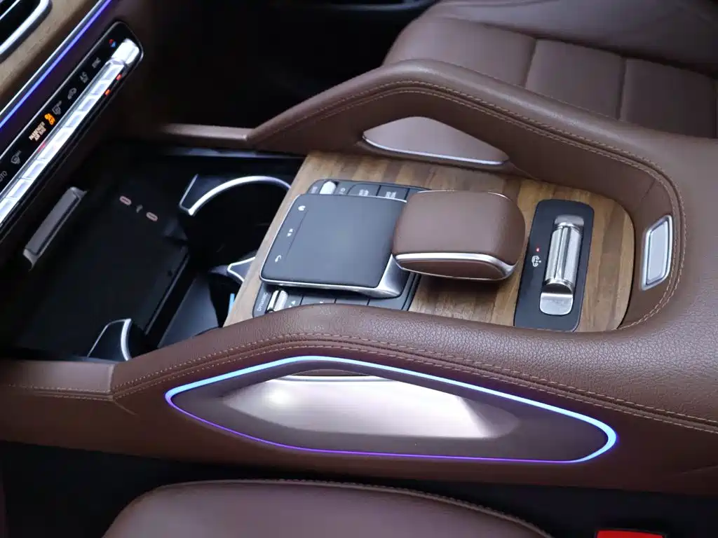 Mercedes-Benz GLE (Import) — миниатюра 12