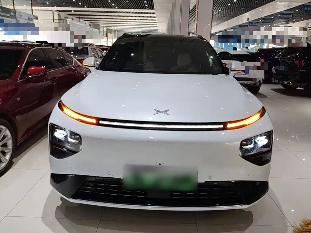 XPeng G9 — миниатюра 3