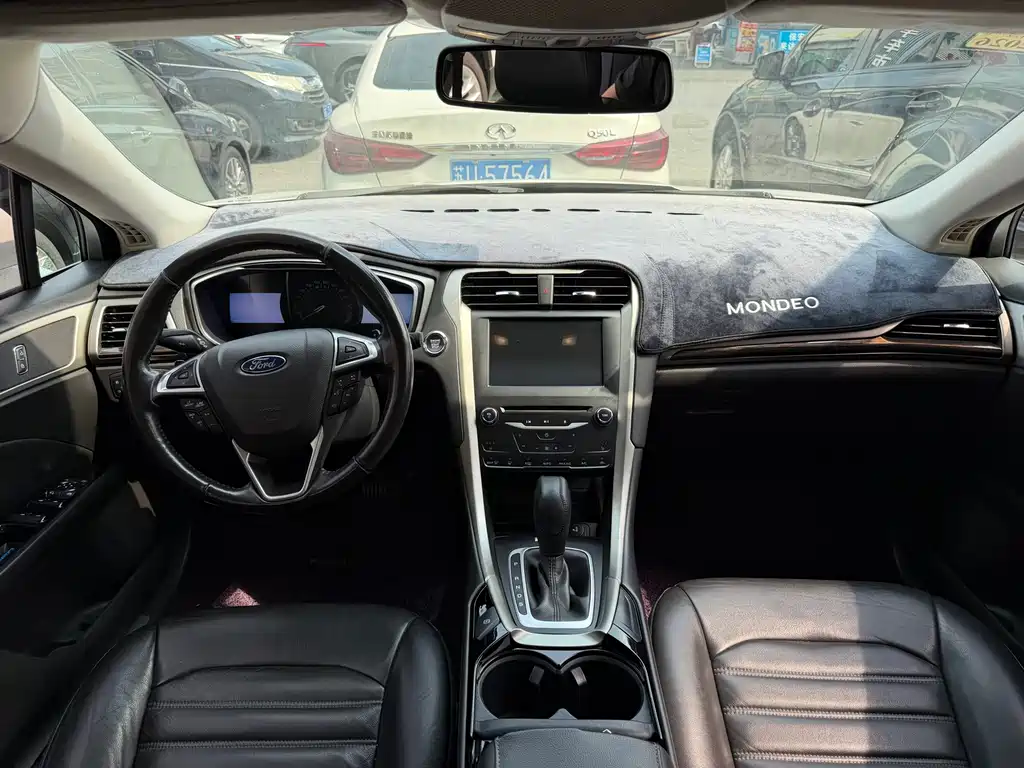 Ford Mondeo — миниатюра 8