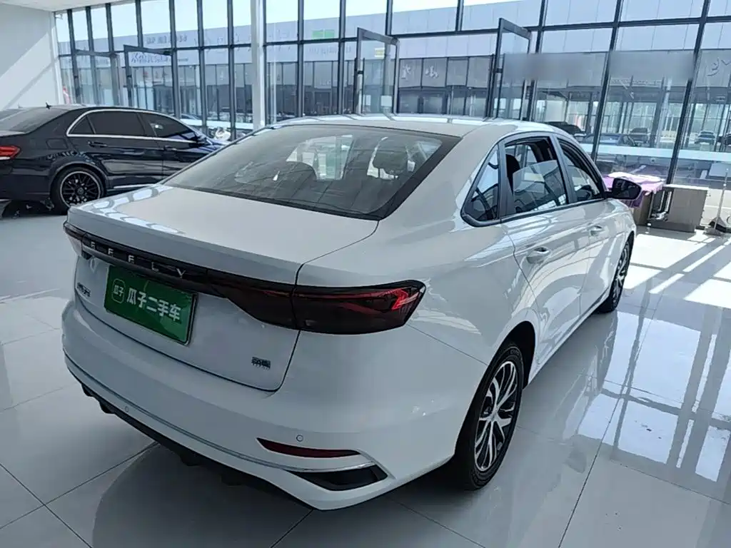 Geely Emgrand — миниатюра 7