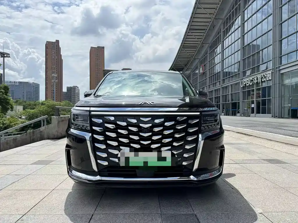 JAC Refine Refine RF8 PHEV — миниатюра 2
