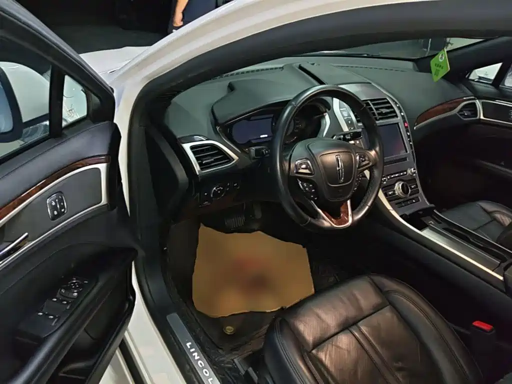 Lincoln MKZ — миниатюра 16
