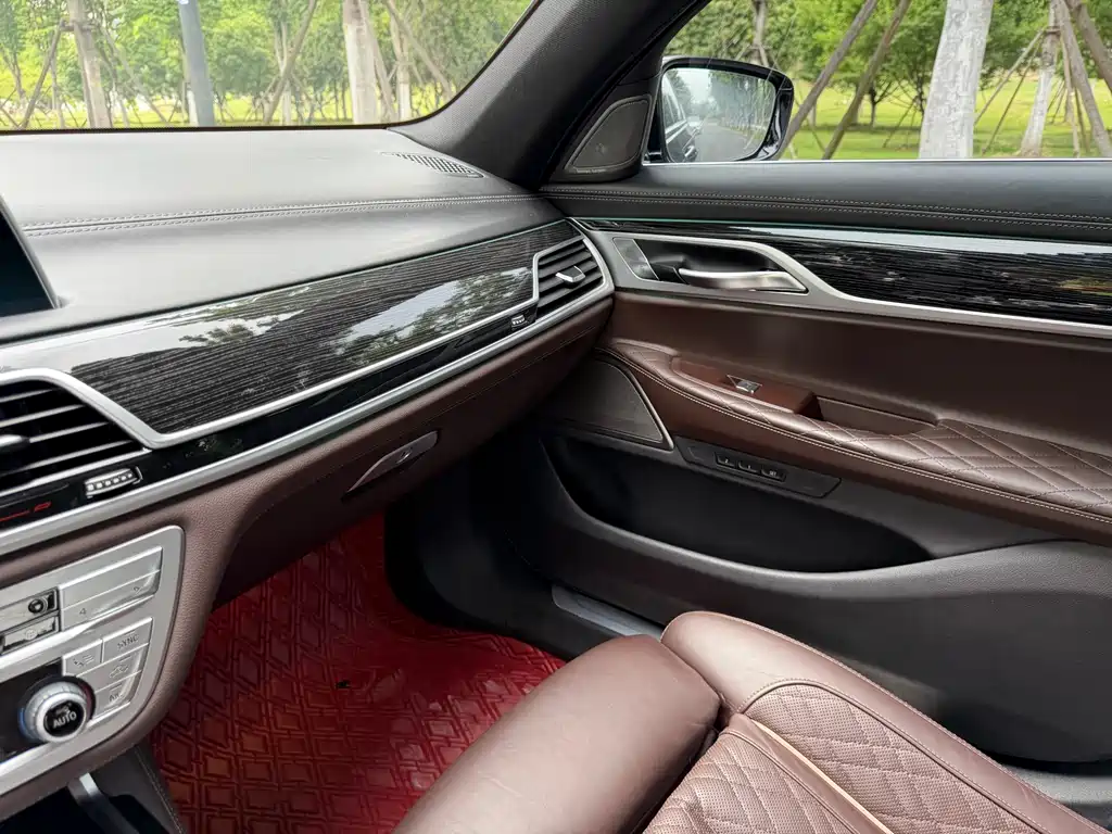 BMW 7 Series 7 2019 740Li Lead M Sport