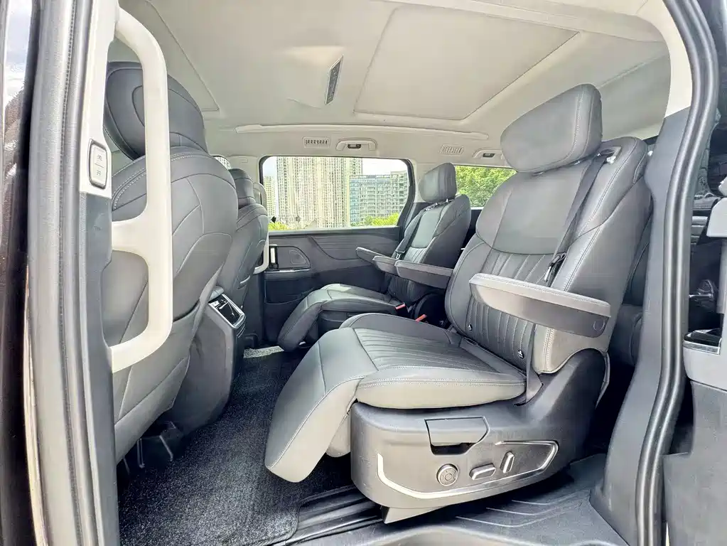 JAC Refine Refine RF8 PHEV — миниатюра 10