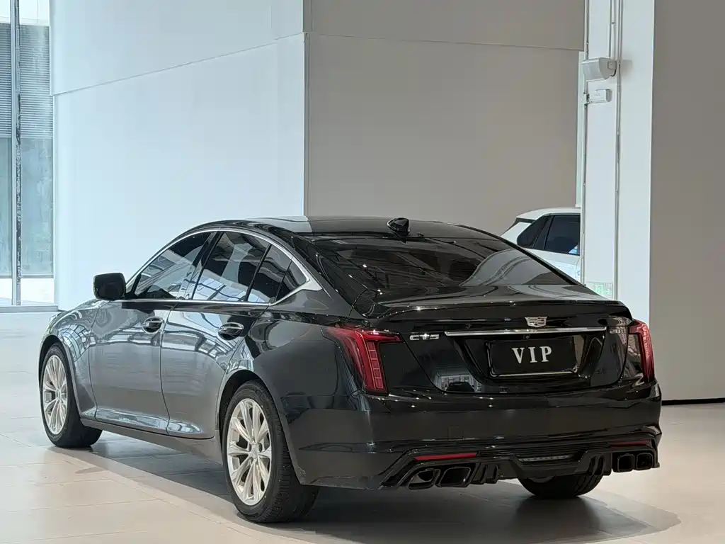 Cadillac CT5 — миниатюра 7