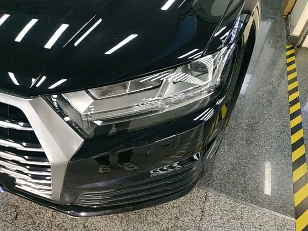 Audi Q7 — миниатюра 24