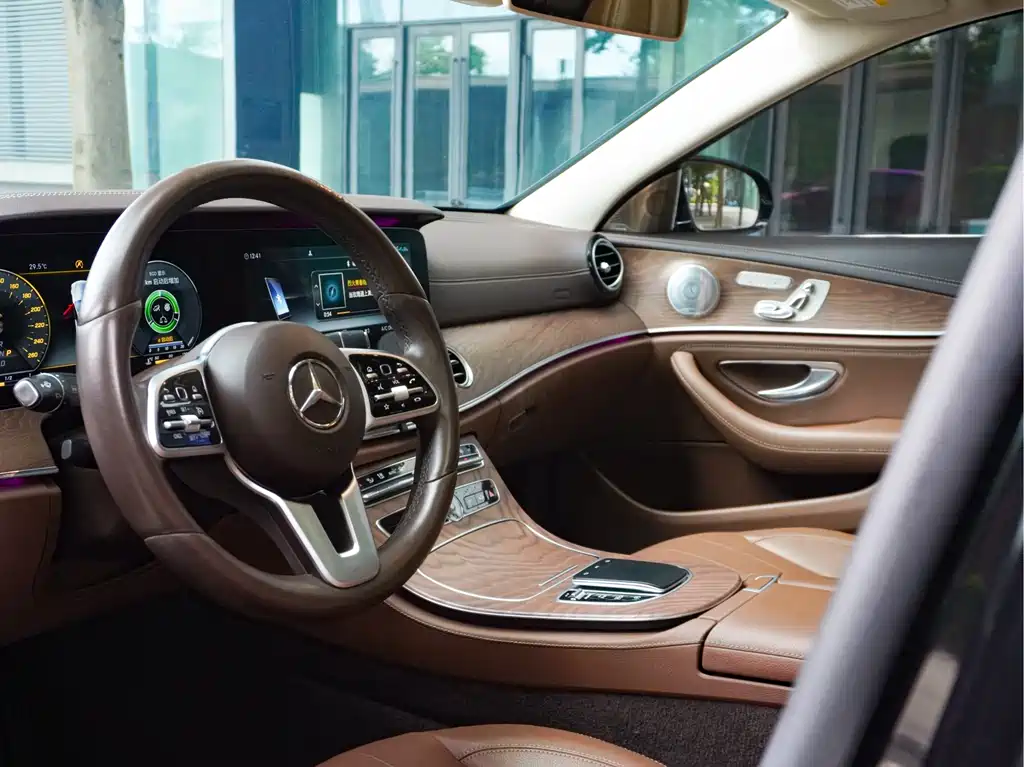 Mercedes-Benz E-Class E 2019 E 300 L Fashion