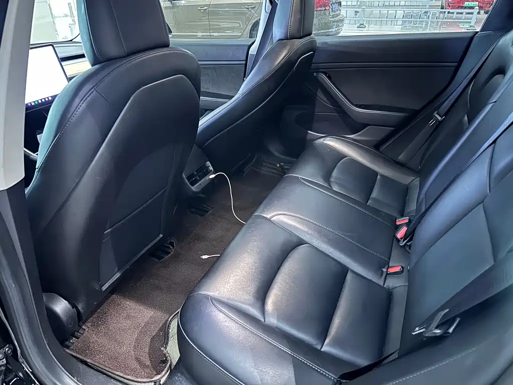 Tesla Model 3 — фотографии объявления, Фото 8