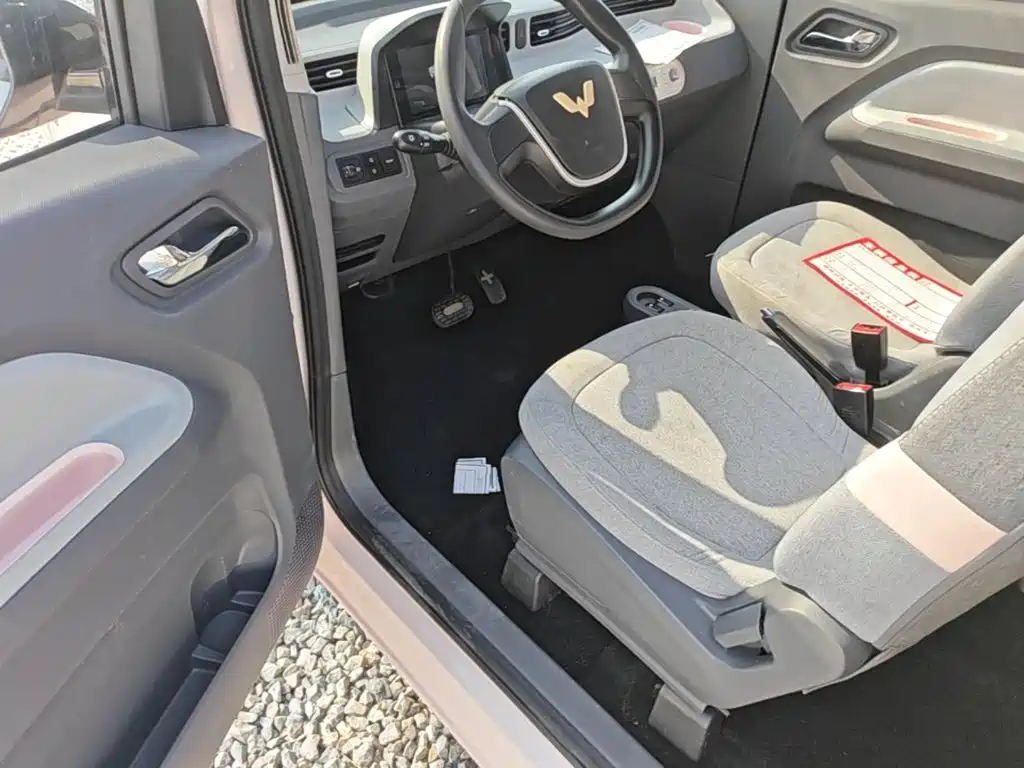 Wuling MINIEV — миниатюра 16