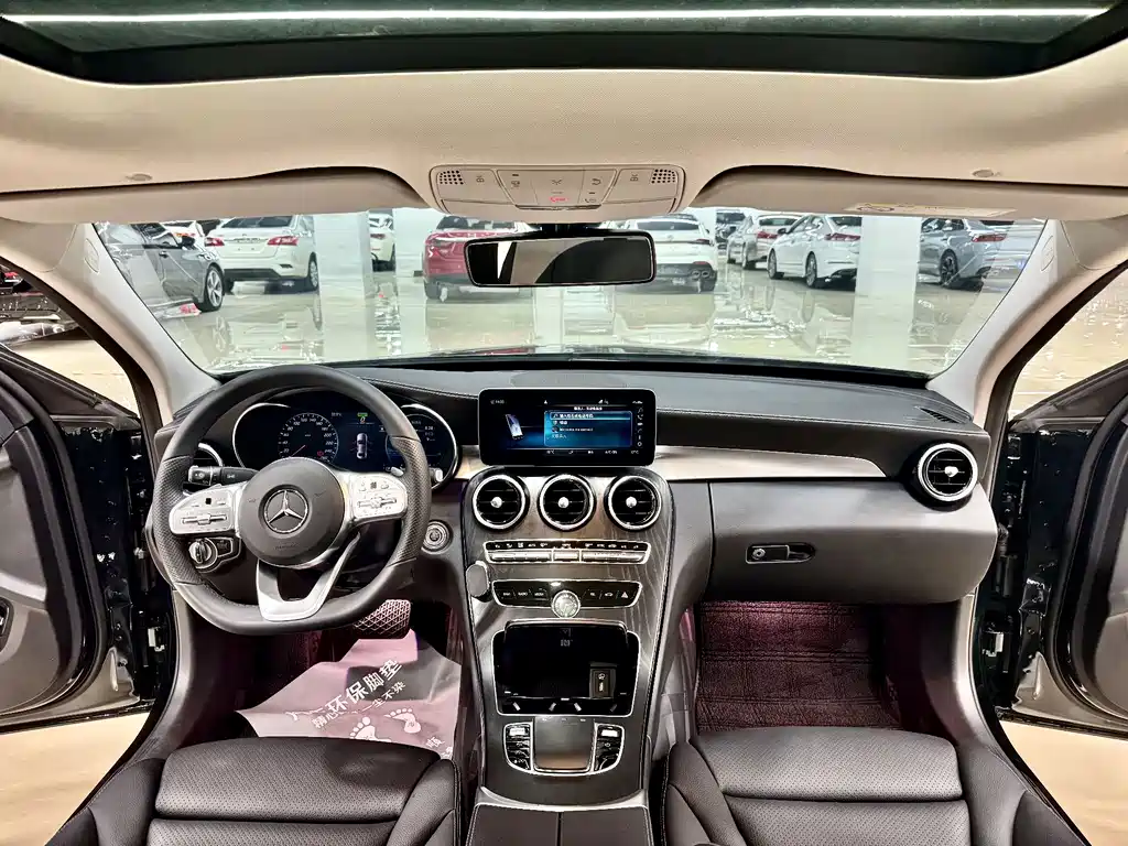 Mercedes-Benz C-Class — миниатюра 7