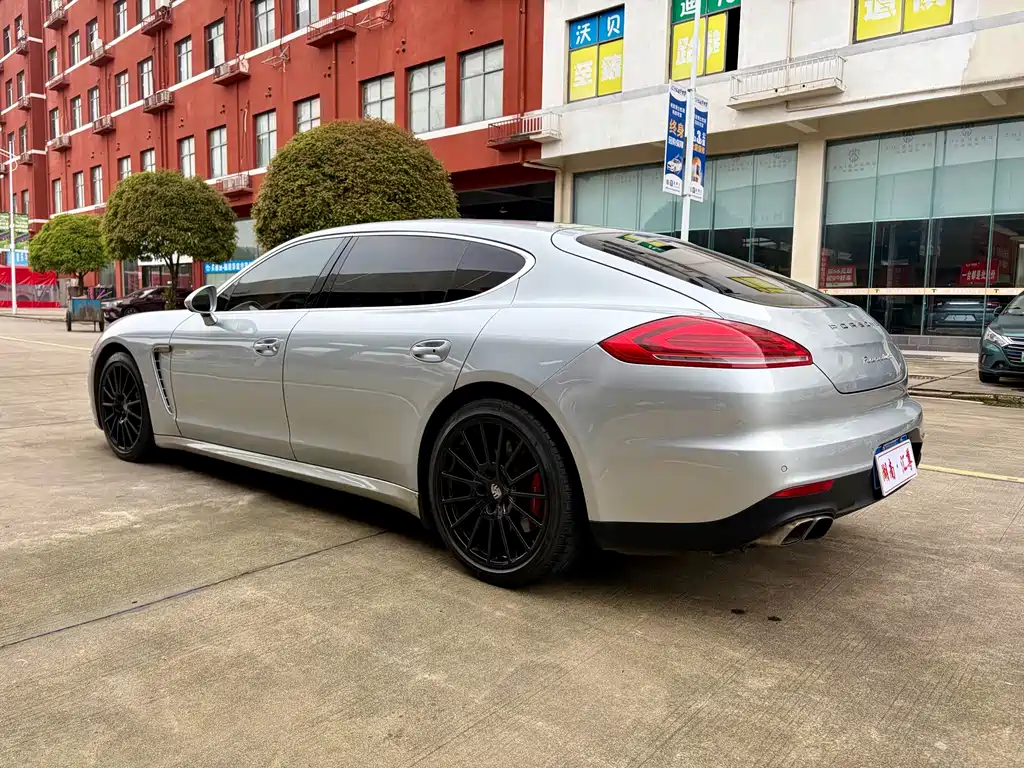 Porsche Panamera — миниатюра 21