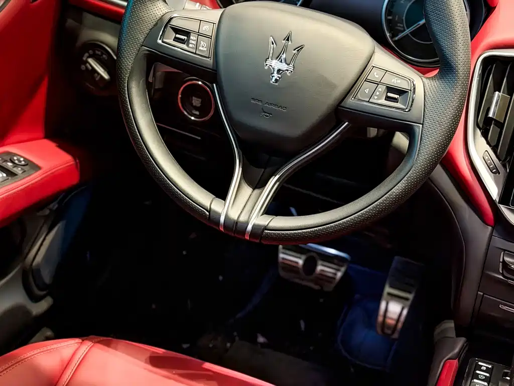 Maserati Ghibli — миниатюра 7