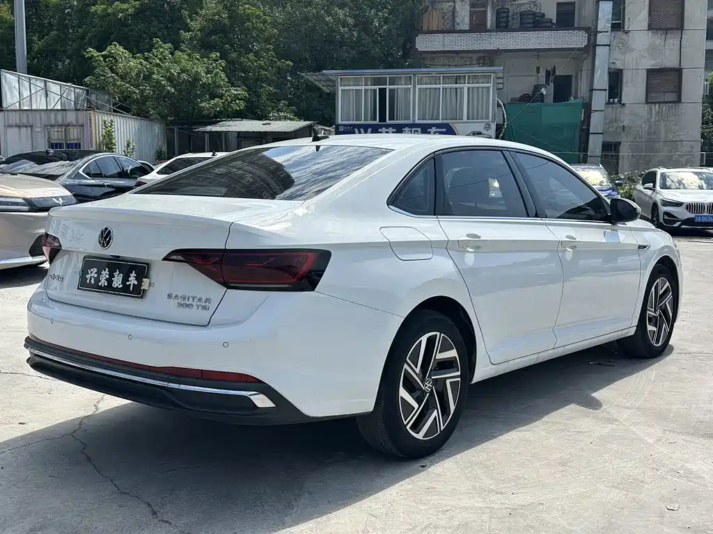 Volkswagen Sagitar — миниатюра 6