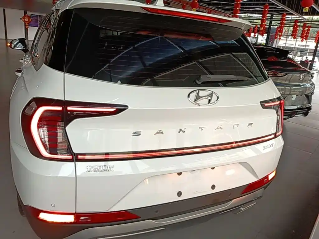 Hyundai Santa Fe — миниатюра 6
