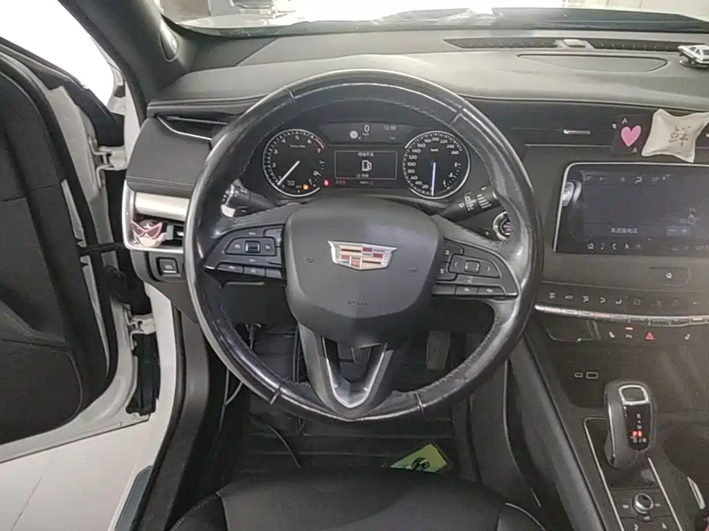 Cadillac XT4 — миниатюра 11