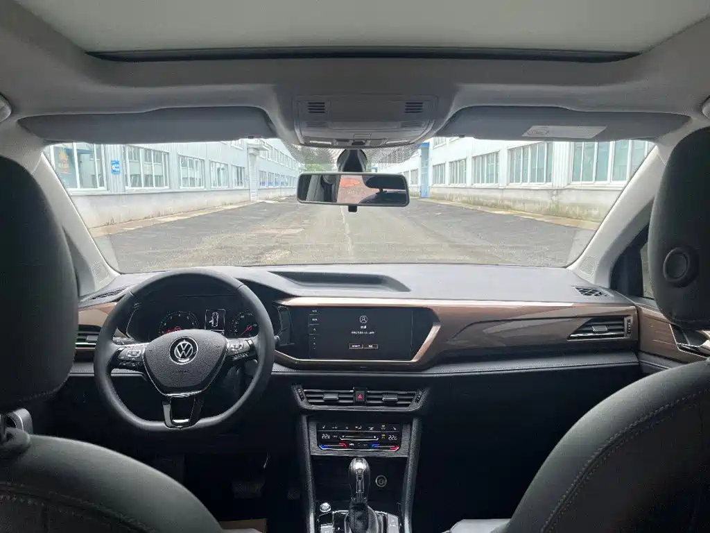 Volkswagen Tharu — миниатюра 6
