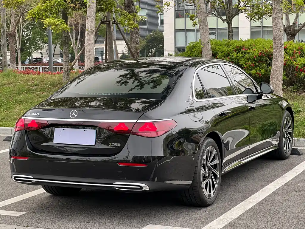 Mercedes-Benz E-Class E 2024 E 300 L Luxury
