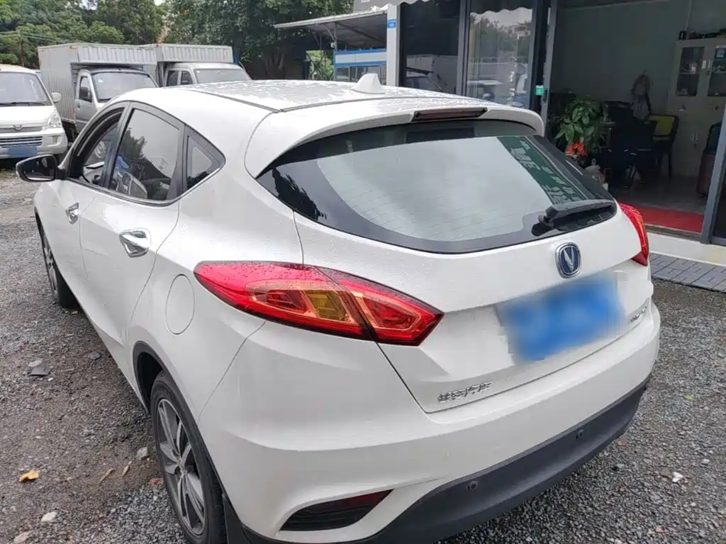 Changan Eado XT — миниатюра 5