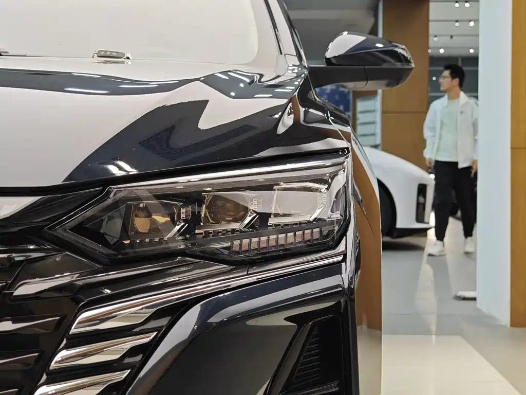 DONGFENG YI HYUN MAX