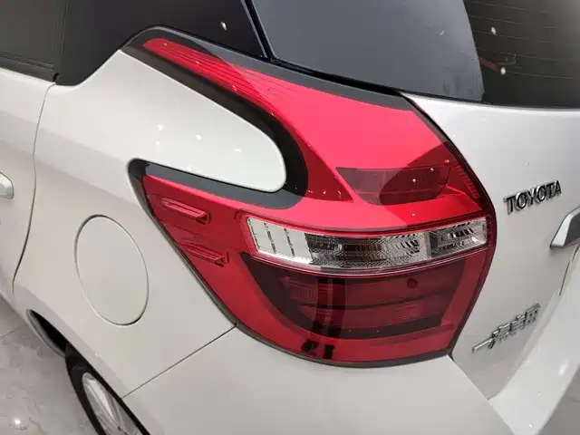 Toyota Vios FS — миниатюра 16