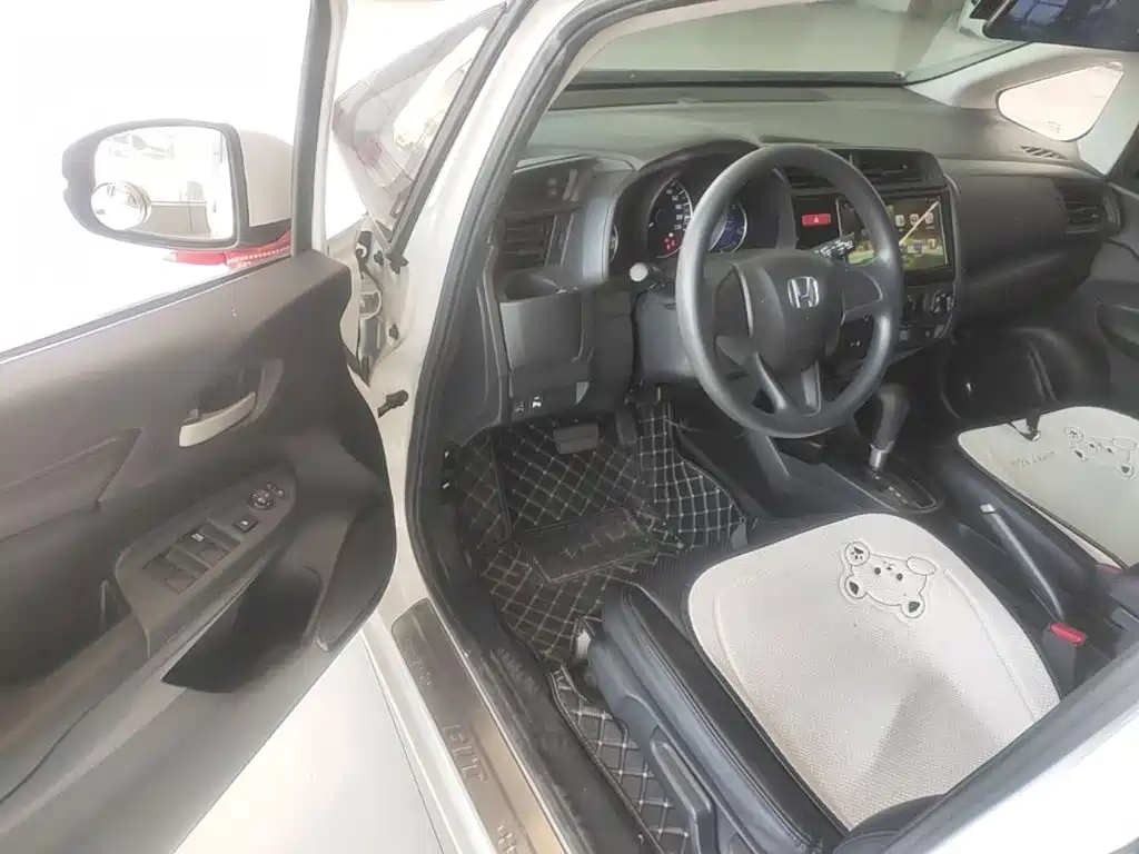 Honda Fit — миниатюра 16