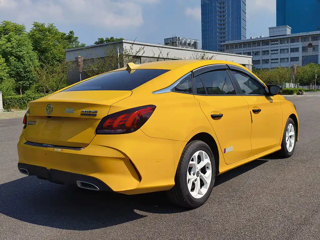 MG MG5 — миниатюра 12