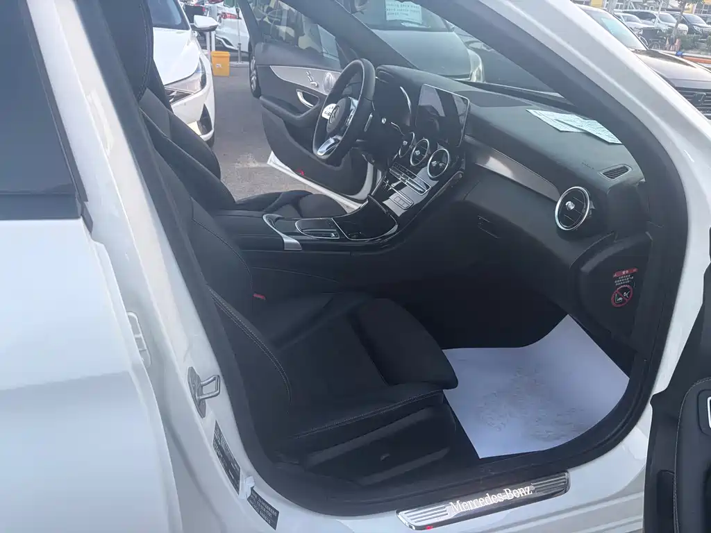 Mercedes-Benz C-Class — миниатюра 12