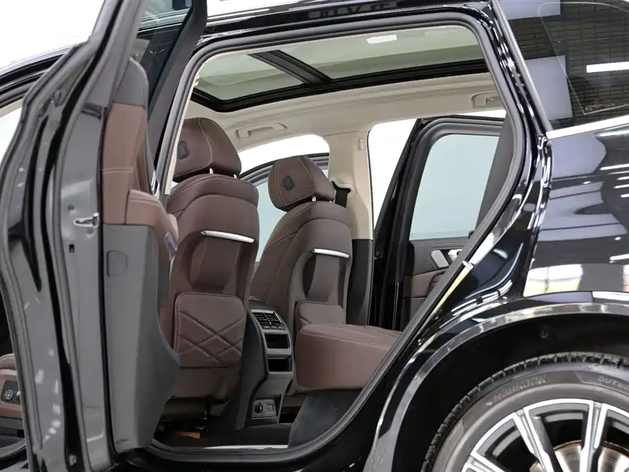 BMW X5 2022 xDrive 30Li Premium M Sport