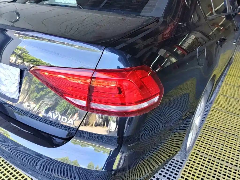 Volkswagen Lavida — миниатюра 8