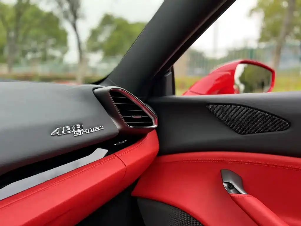 Ferrari 488 — миниатюра 9