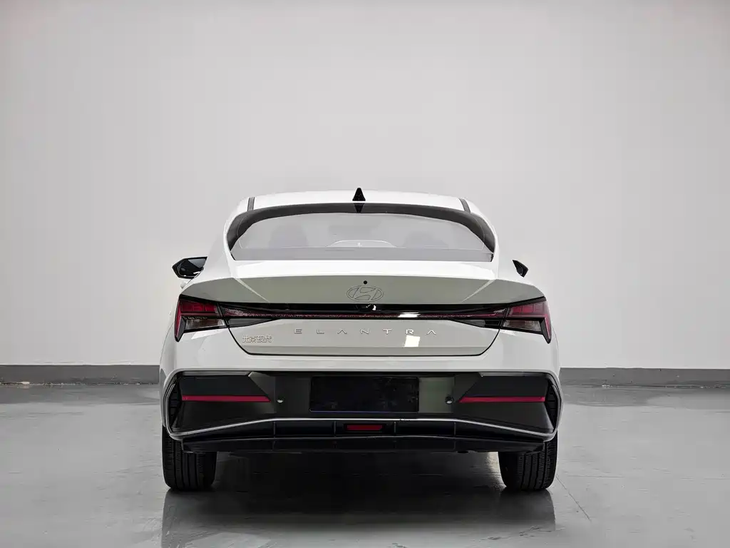 Hyundai Elantra — миниатюра 4