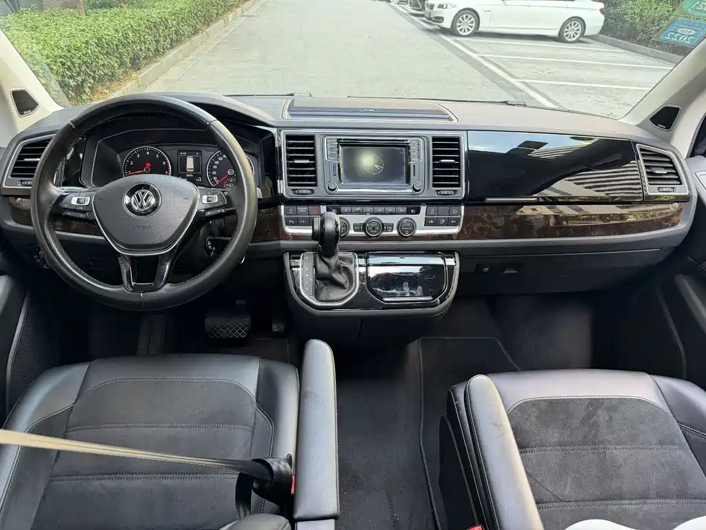 Volkswagen Multivan — миниатюра 20