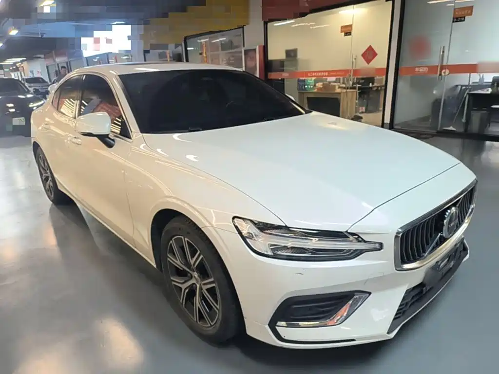 Volvo S60 — миниатюра 4