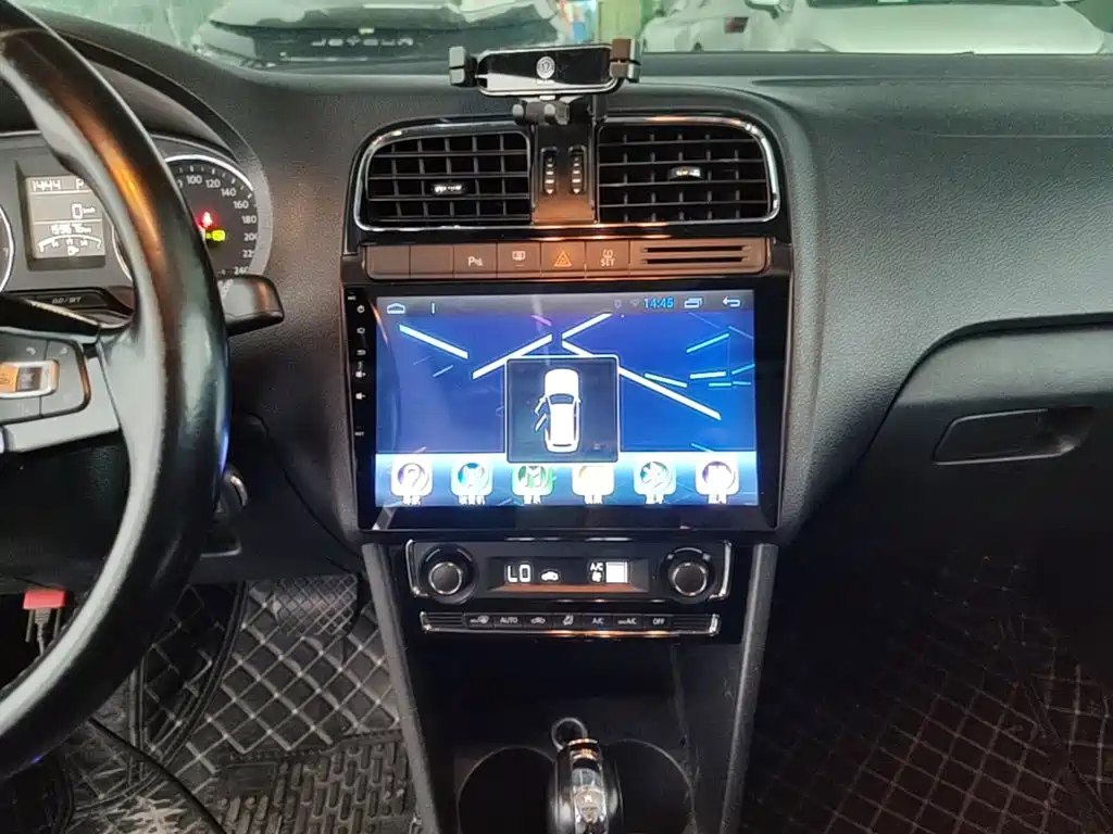 Volkswagen Polo — миниатюра 13