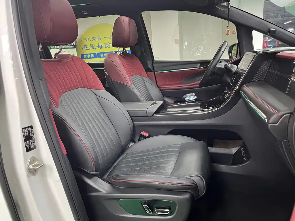 GAC Motor Trumpchi M8 — миниатюра 18