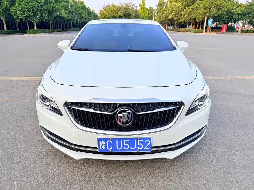 Buick LaCrosse — миниатюра 2
