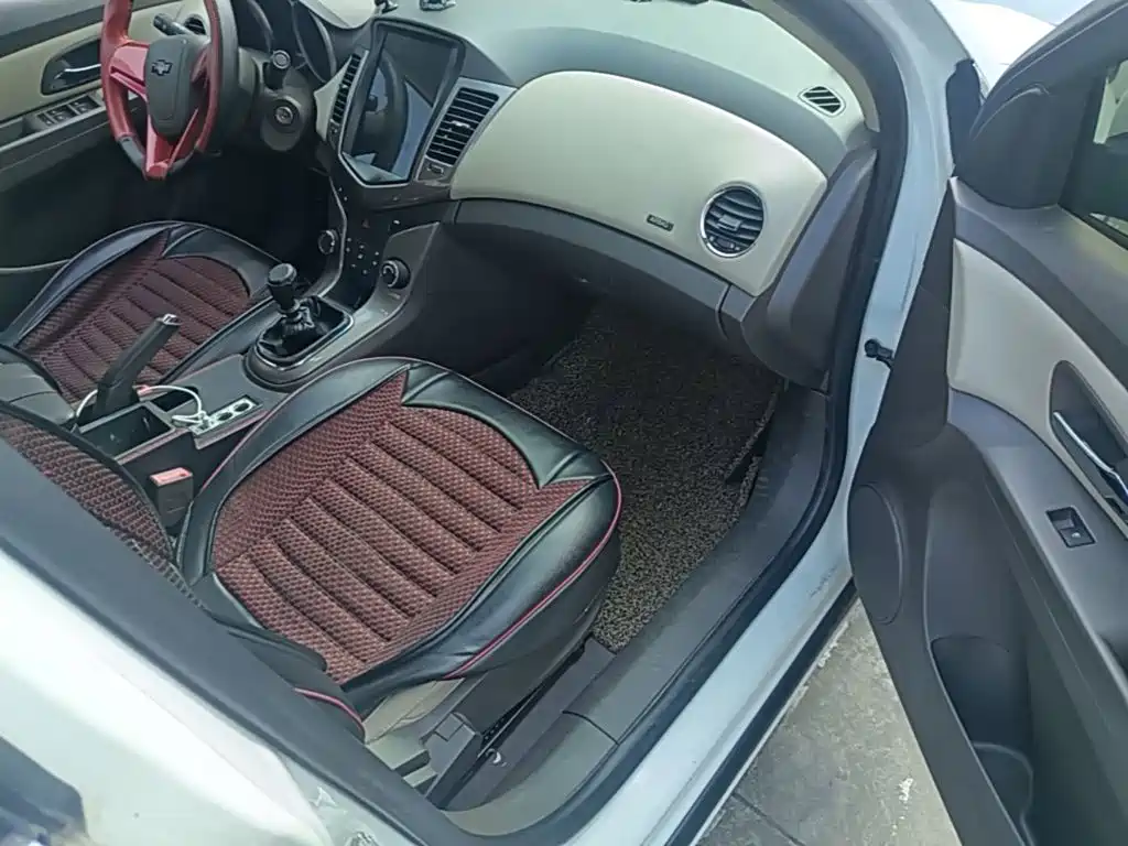 Chevrolet Cruze — миниатюра 9