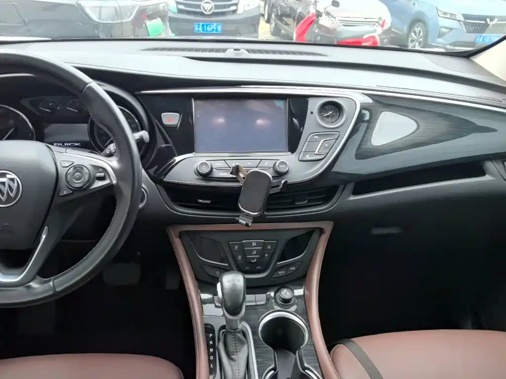 Buick Envision Plus — миниатюра 13