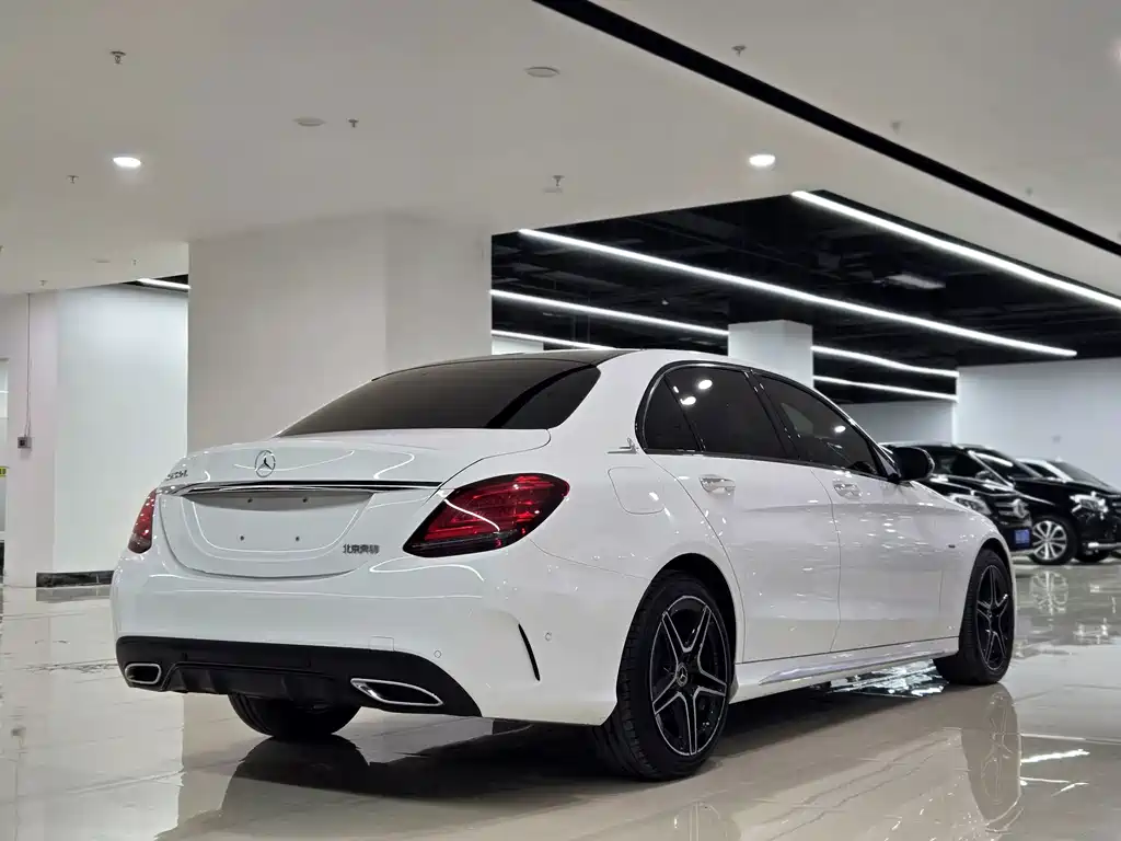 Mercedes-Benz C-Class — миниатюра 3