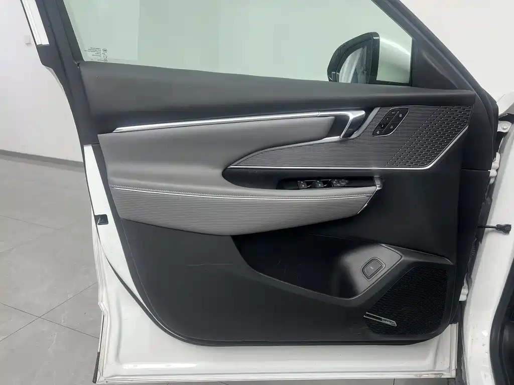 Buick E5 — миниатюра 5